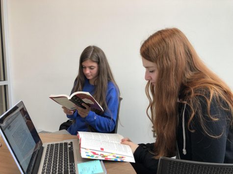 Sophomores participate in a revamped community read