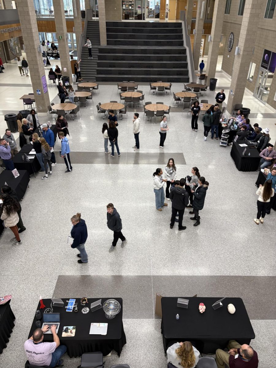 Families gathered in the main commons to meet with teachers and other staff members at BHHS Open House on November 9.
