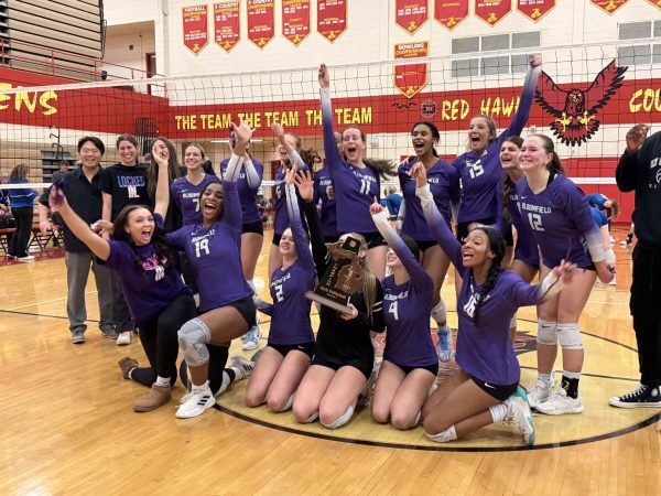 Breaking: Varsity Volleyball wins District Title